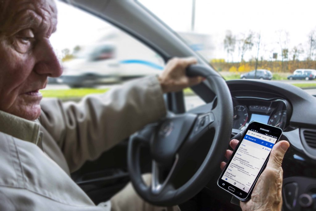 Massachusetts Senate approves hands free cell phone driving ban