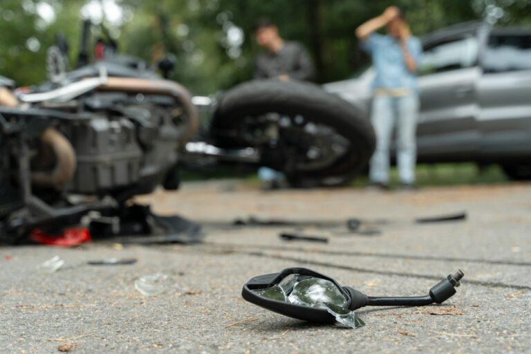 ¿Qué debo hacer después de un accidente de motocicleta?